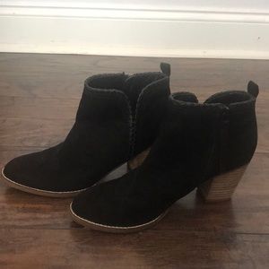 LAST SALE BEFORE TAKEN OFF ‼️‼️dv8 Dolce Vita Black heeled boots